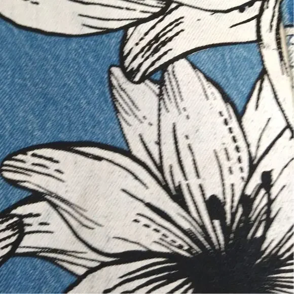 Levi's x Farm Rio Ribcage Cropped Jeans Women's 24 High Rise Denim - Picture 14 of 15